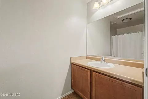 Bath - 736 S Porter Routh Pl, Vail, AZ 85641 photo 2 of 2