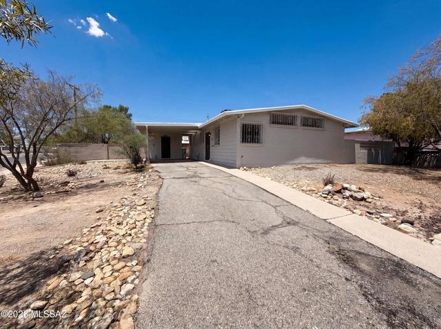2901 N Cloverland Ave, Tucson, AZ 85712
