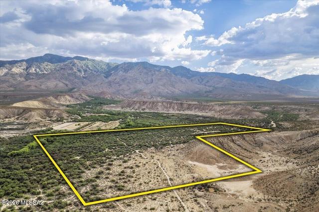 W Miles A Way, Pima, AZ 85543