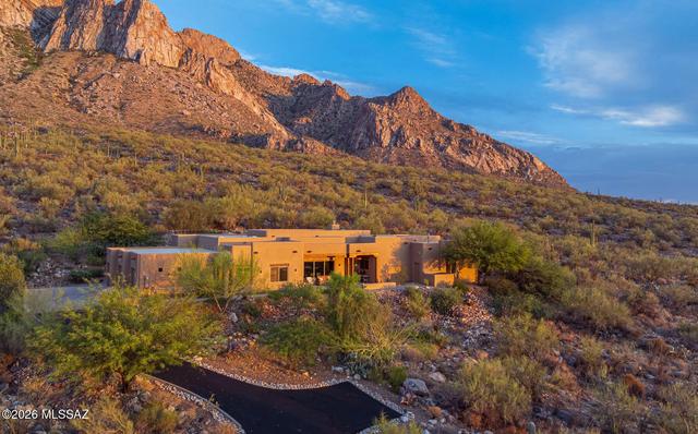 9832 N La Reserve Pl, Tucson, AZ 85737