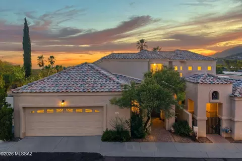 6543 N Turnberry Dr, Tucson, AZ 85718