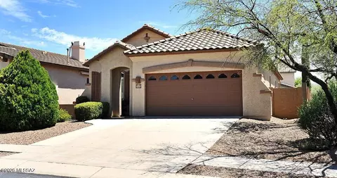 999 W Waxleaf Pl, Oro Valley, AZ 85755