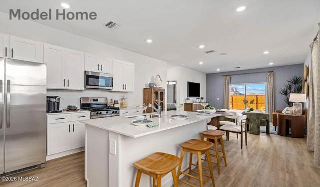6680 S Sundance Kid Ave, Tucson, AZ 85746