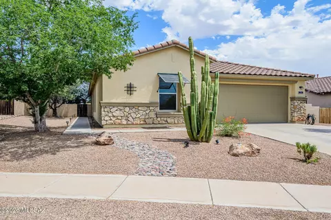 14 W Calle La Bolita, Sahuarita, AZ 85629