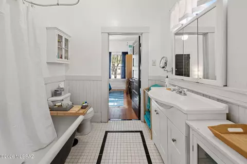 Bath - 340 E 13th St, Tucson, AZ 85701 photo 2 of 2