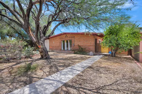 5338 E 2nd St, Tucson, AZ 85711