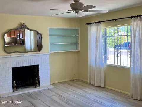 Living - 4540 E 8th St, Tucson, AZ 85711 photo 3 of 7