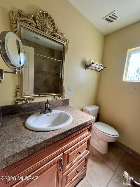 Bath - 4540 E 8th St, Tucson, AZ 85711 photo 3 of 9