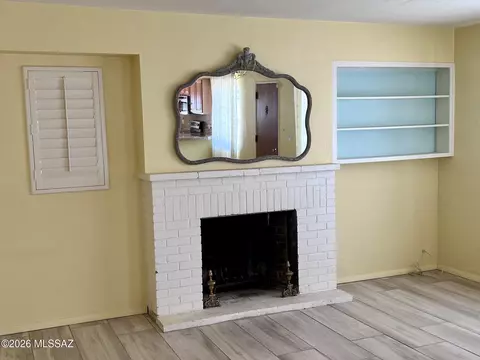 Living - 4540 E 8th St, Tucson, AZ 85711 photo 4 of 7