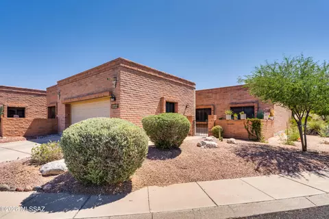 8564 N Candlewood Loop, Tucson, AZ 85704 photo 3