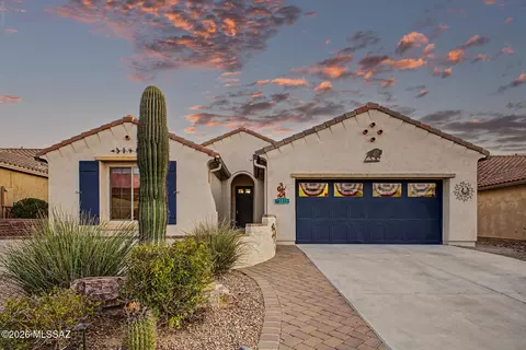 1113 N Night Heron Dr, Green Valley, AZ 85614