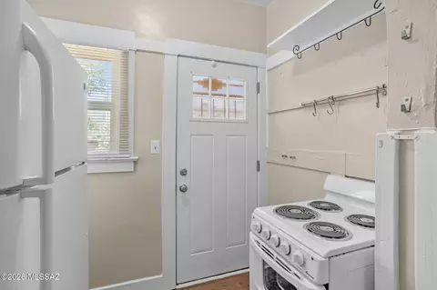 827 E 10th St, Tucson, AZ 85719 photo 9