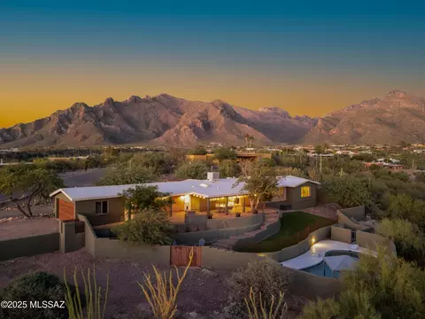 7364 N Mountain Shadows Dr, Tucson, AZ 85718