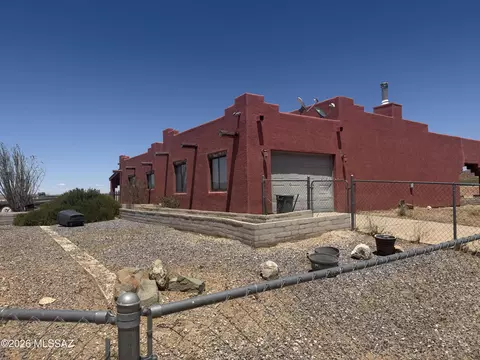Exterior - 3318 E Page Ranch Rd, Willcox, AZ 85643 photo 3 of 4
