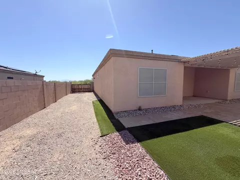 Exterior - 7112 S Victor Dr, Tucson, AZ 85757 photo 6 of 16