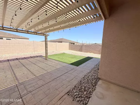 Exterior - 7112 S Victor Dr, Tucson, AZ 85757 photo 5 of 16