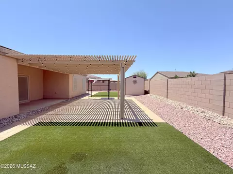 Exterior - 7112 S Victor Dr, Tucson, AZ 85757 photo 13 of 16