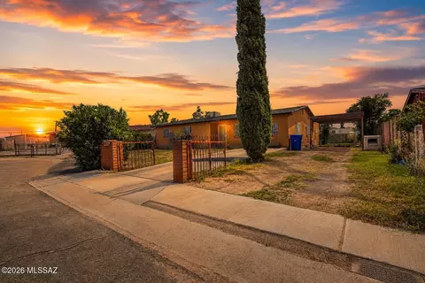 3249 S Capri Cir, Tucson, AZ 85713