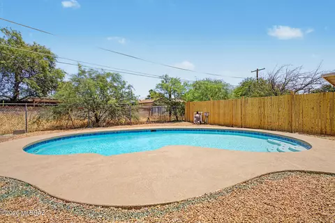 2539 E Winchester Vis, Tucson, AZ 85713