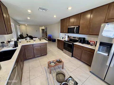 Kitchen - 11984 E Chamrod Dr, Vail, AZ 85641 photo 1 of 5