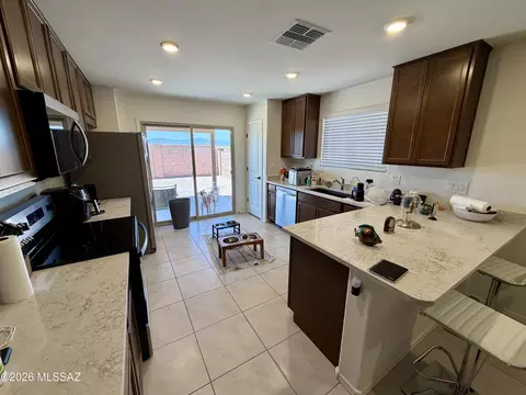 Kitchen - 11984 E Chamrod Dr, Vail, AZ 85641 photo 3 of 5