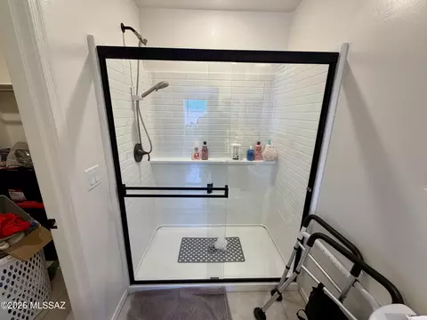 Bath - 11984 E Chamrod Dr, Vail, AZ 85641 photo 2 of 2