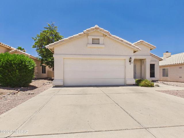 160 S Palace Gardens Dr, Tucson, AZ 85748