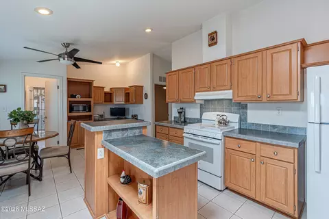 8401 S Kolb Rd #524, Tucson, AZ 85756