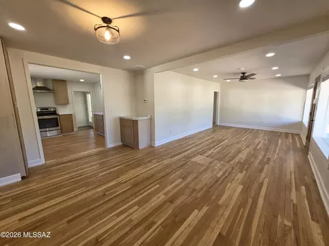 Living - 193 E 6th St, Benson, AZ 85602 photo 3 of 5