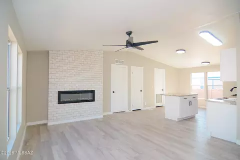 6120 E Thunder River Dr, Tucson, AZ 85756 photo 4
