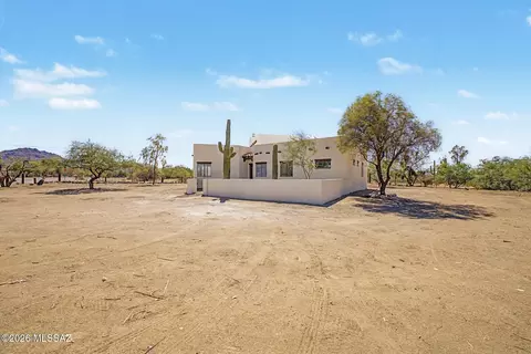 9071 W Bopp Rd, Tucson, AZ 85735