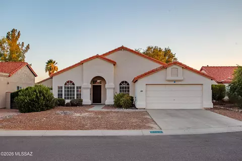 9413 N Warbler Pl, Tucson, AZ 85742