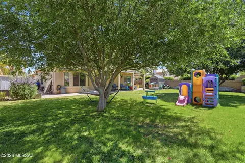 Exterior - 10650 E Bridgeport St, Tucson, AZ 85747 photo 5 of 9