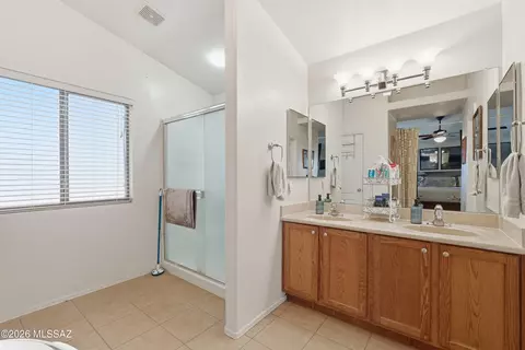 Bath - 10650 E Bridgeport St, Tucson, AZ 85747 photo 1 of 3