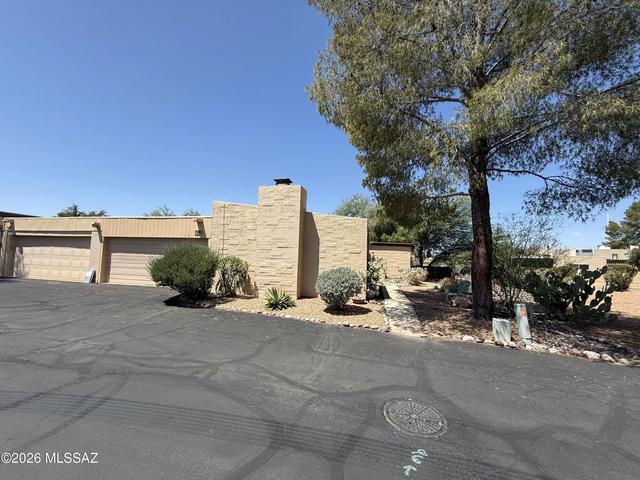 1867 N Camino Alicante, Tucson, AZ 85715