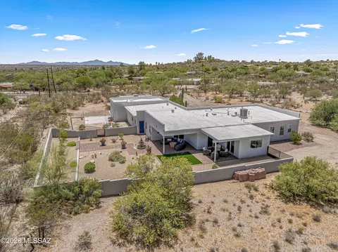 10015 E Fort Lowell Rd, Tucson, AZ 85749