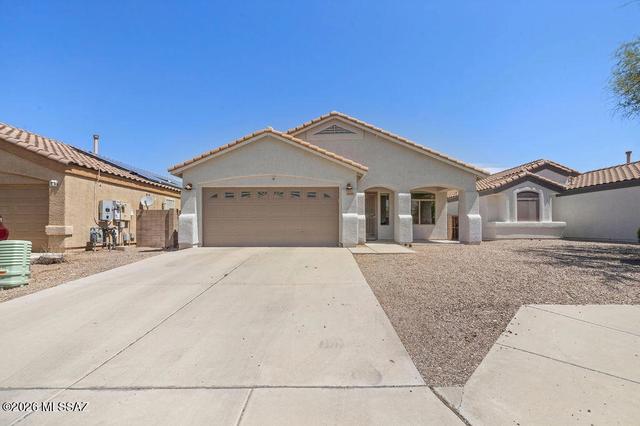 10451 E Oakbrook St, Tucson, AZ 85747