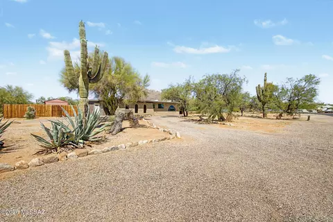 1260 W Morning View Dr, Tucson, AZ 85704