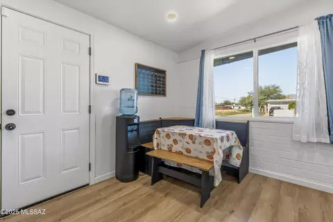 Dining - 8448 E Ruby Dr, Tucson, AZ 85730 photo 3 of 3