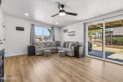Living - 8448 E Ruby Dr, Tucson, AZ 85730 photo 2 of 2