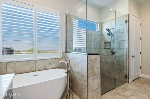 Bath - 10556 E Ocotillo Rim Trl, Vail, AZ 85641 photo 2 of 5