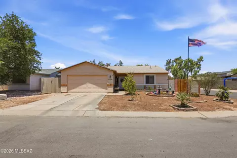 2596 W Firebrook Rd, Tucson, AZ 85741
