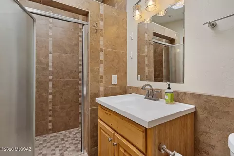 Bath - 611 E 4th St, Tucson, AZ 85705 photo 1 of 2