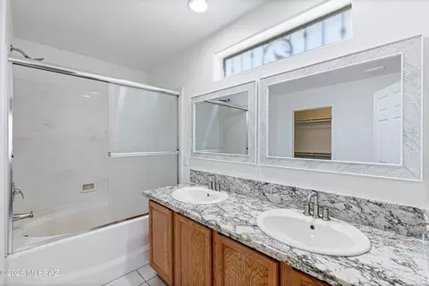 Bath - 4029 E Big Game Pl, Tucson, AZ 85706 photo 1 of 2
