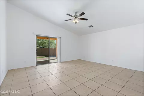Living - 4029 E Big Game Pl, Tucson, AZ 85706 photo 4 of 7