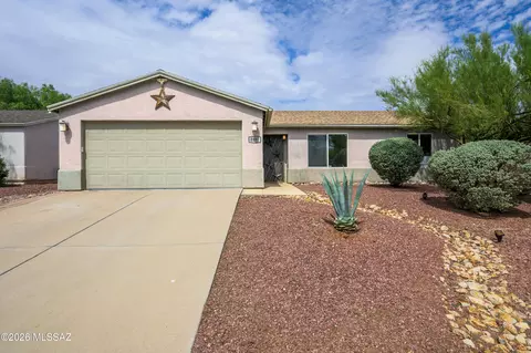 8697 N Golden Moon Way, Tucson, AZ 85743