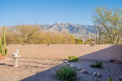 38324 S Silverwood Dr, Tucson, AZ 85739