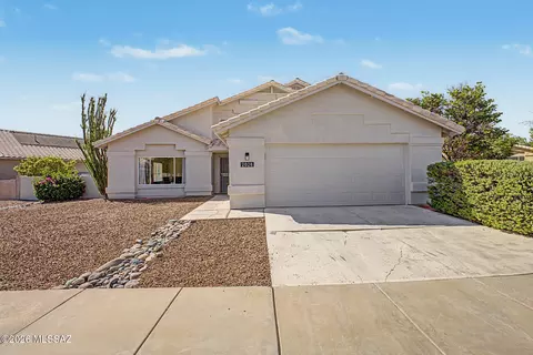 2026 W Three Oaks Dr, Oro Valley, AZ 85737