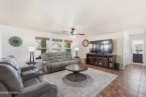 Living - 13726 E Shadow Pines Ln, Vail, AZ 85641 photo 1 of 2