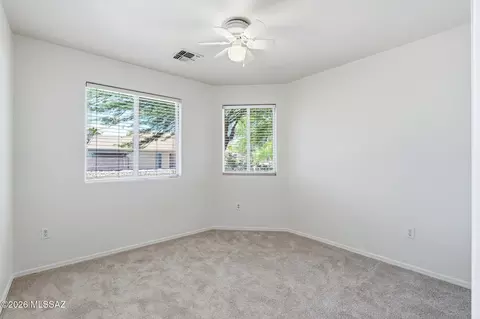 Bedroom - 12757 E Hartshorn Pass, Vail, AZ 85641 photo 7 of 9